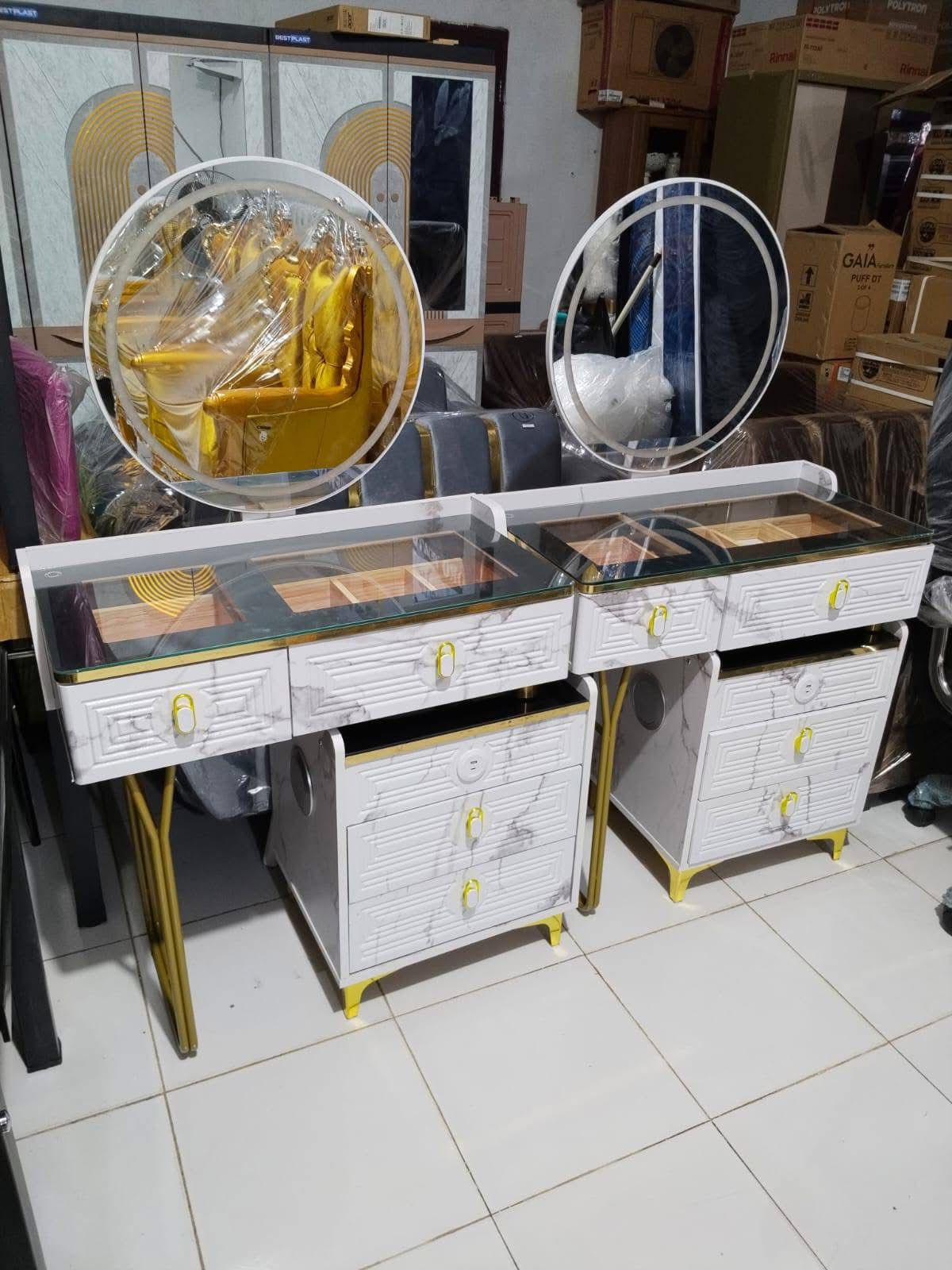 MEJA RIAS MUSIK